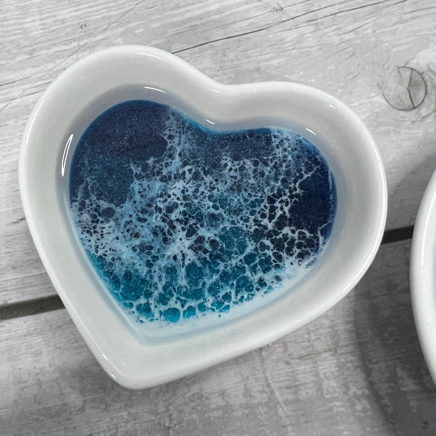 Small beautiful ocean wave heart shaped ring dish